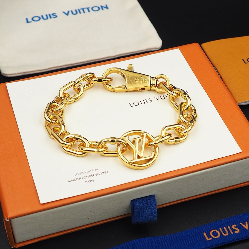 Louis Vuitton Gold Chain Bracelet - Picture 10 of 15